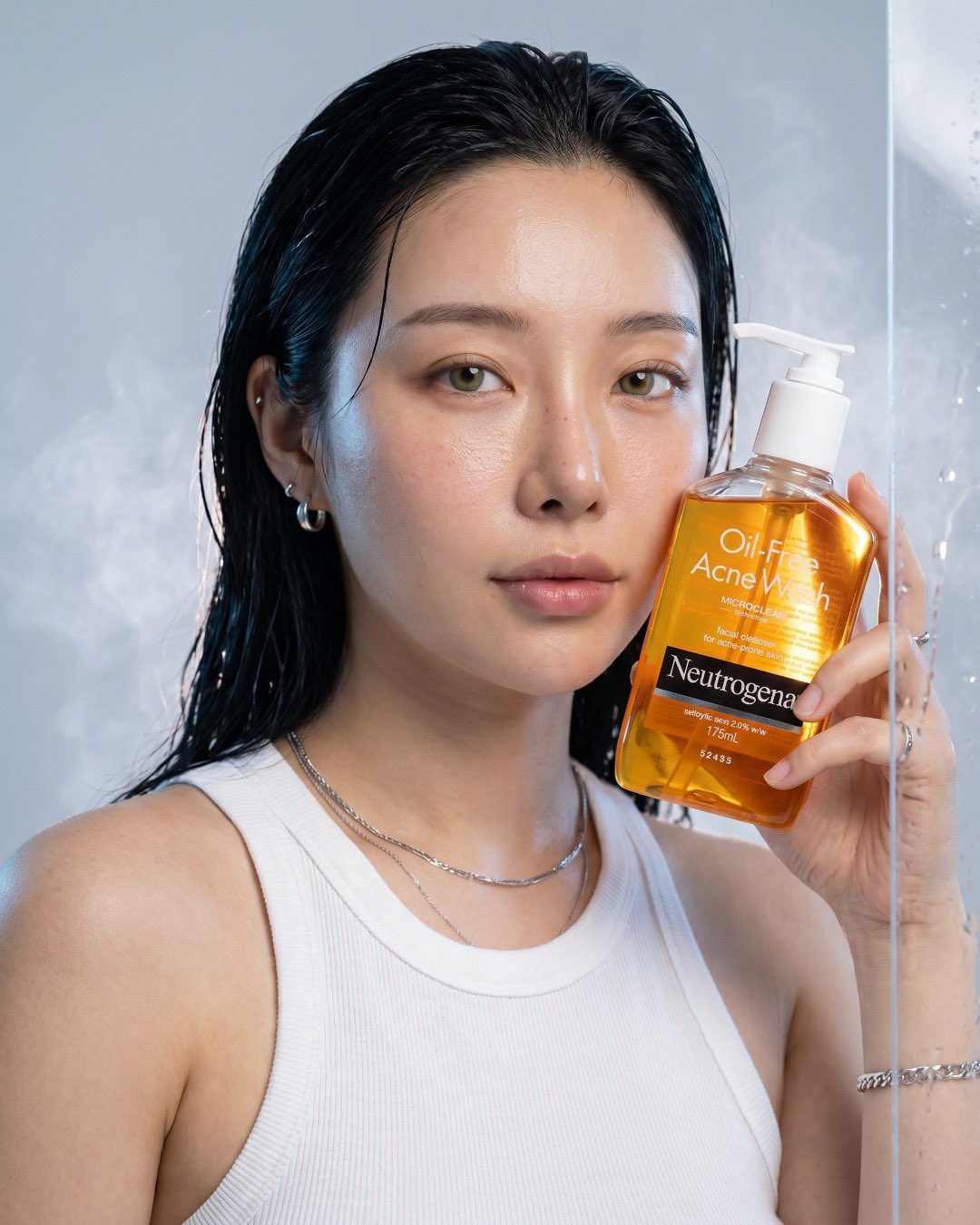 Neutrogena Oil-Free Acne Wash Luxury Ad Campaign